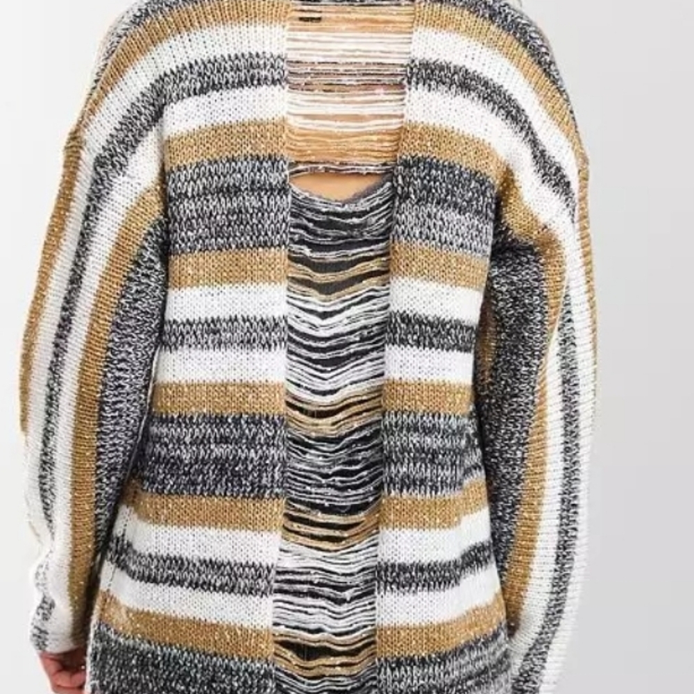 Buckle back shredded cardigan